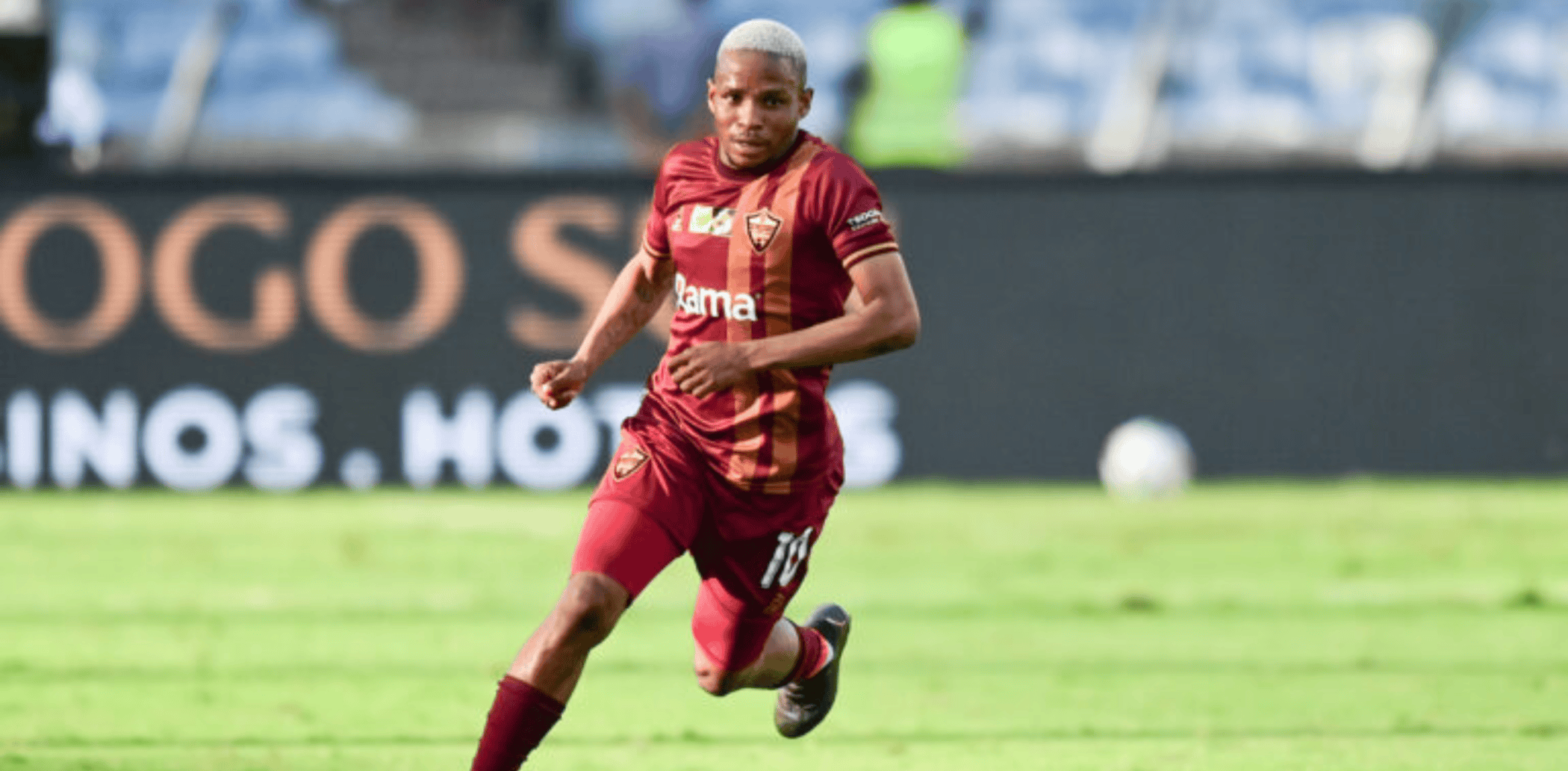 Lehlogonolo Mojela in action for Stellenbosch FC