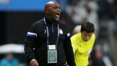 Pitso Mosimane during a Esteghlal FC match