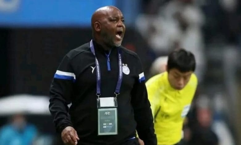 Pitso Mosimane during a Esteghlal FC match