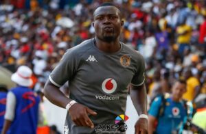 Ranga Chivaviro warming up for Kaizer Chiefs