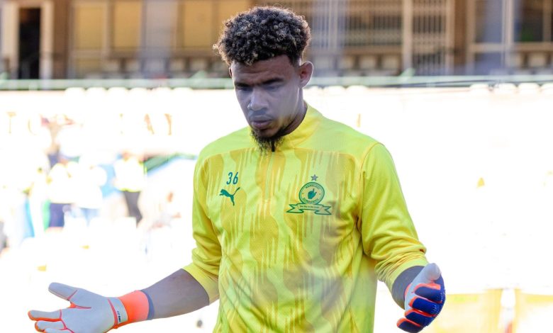 Ronwen Williams of Mamelodi Sundowns during a warm up session