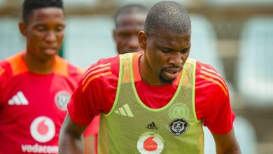 Sandile Mthethwa at an Orlando Pirates training session