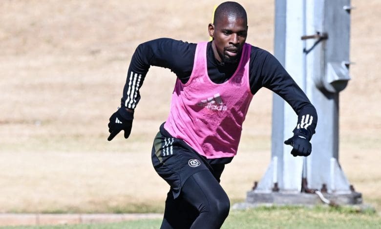 Sandile Mthethwa in action at Orlando Pirates