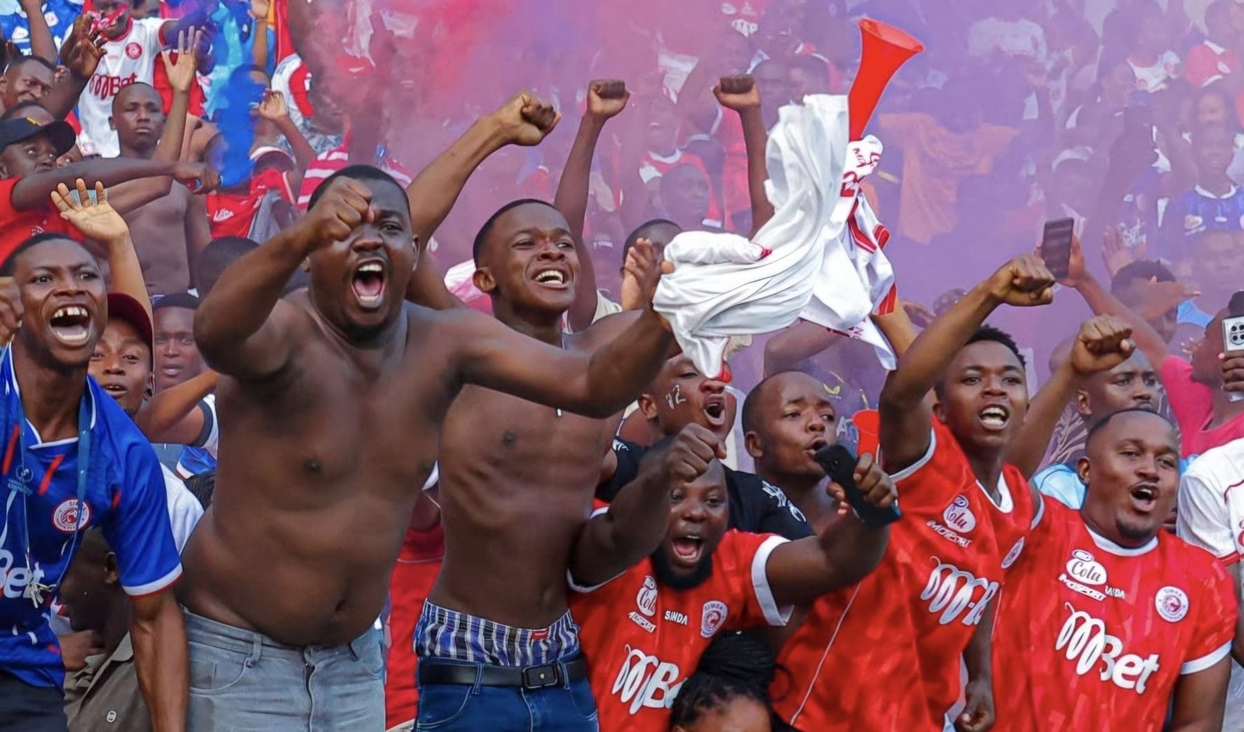 Simba SC head coach Fadlu Davids has sent a passionate plea to the club fans as the chase for the league title against rivals Young Africans heats up.