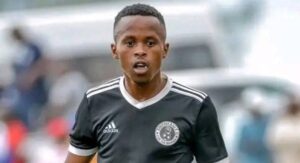 Talented winger Sandile Mathumbu in Sinenkani FC colours