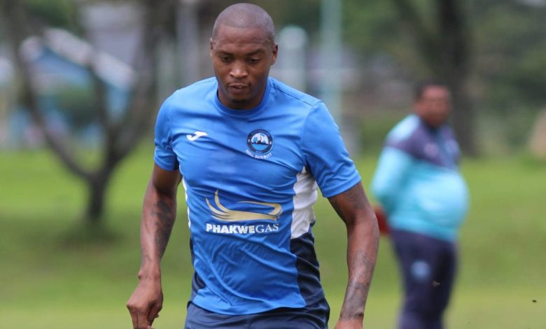 Thabang Sibanyoni at Richards Bay FC running during a game