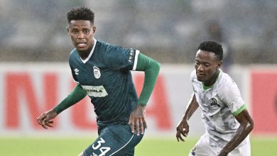 AmaZulu FC midfielder Bongani Zungu on the ball against Marumo Gallants