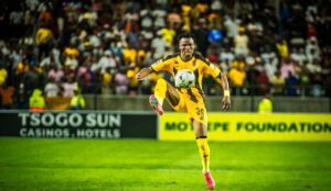 Glody Lilepo of Kaizer Chiefs in action