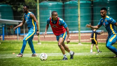 Kaizer Chiefs' Inácio Miguel, Glody Lilepo and Thabo Cele