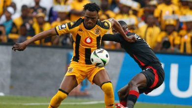 Glody Lilepo battles Kabelo Dlamini in his first match for Kaizer Chiefs at the Soweto Derby.