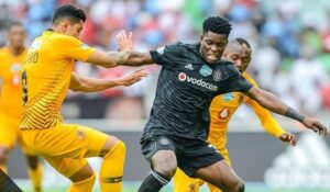 Marshall Munetsi in action for Orlando Pirates