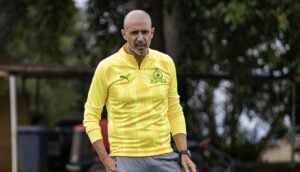 Mamelodi Sundowns coach Miguel Cardoso during training session