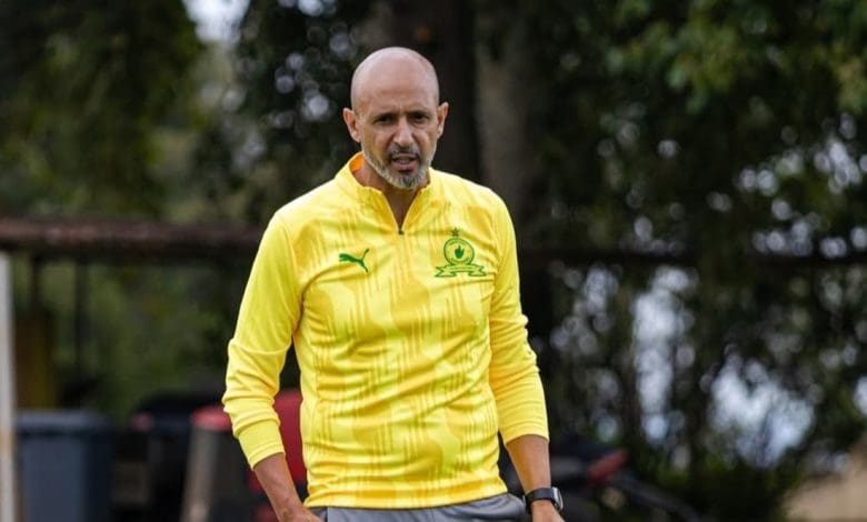 Mamelodi Sundowns coach Miguel Cardoso during training as they prepare to face Orlando Pirates