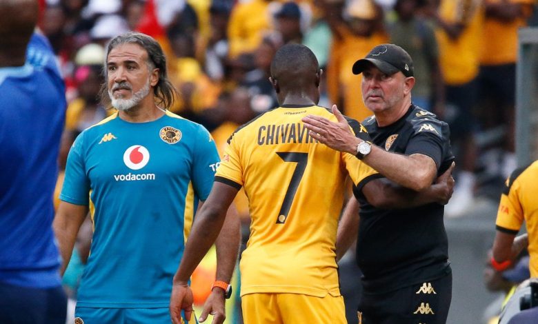 Nasreddine Nabi, coach of Kaizer Chiefs, embracing striker Ranga Chivaviro as he came off.