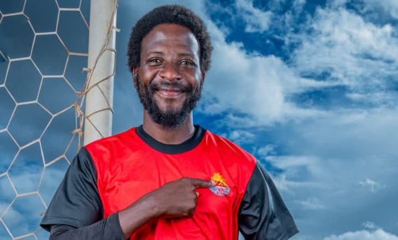 Siphelele Ntshangase in Sunrise FC colours