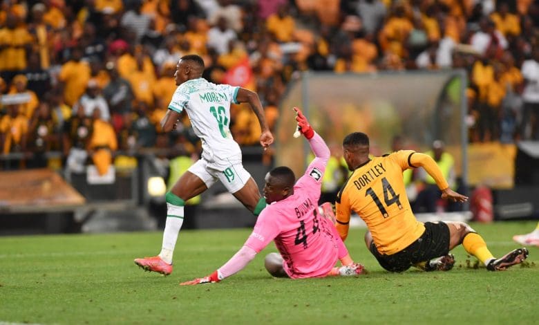 Tshepang Moremi, Bruce Bvuma and Rushwin Dortley during the Betway Premiership match