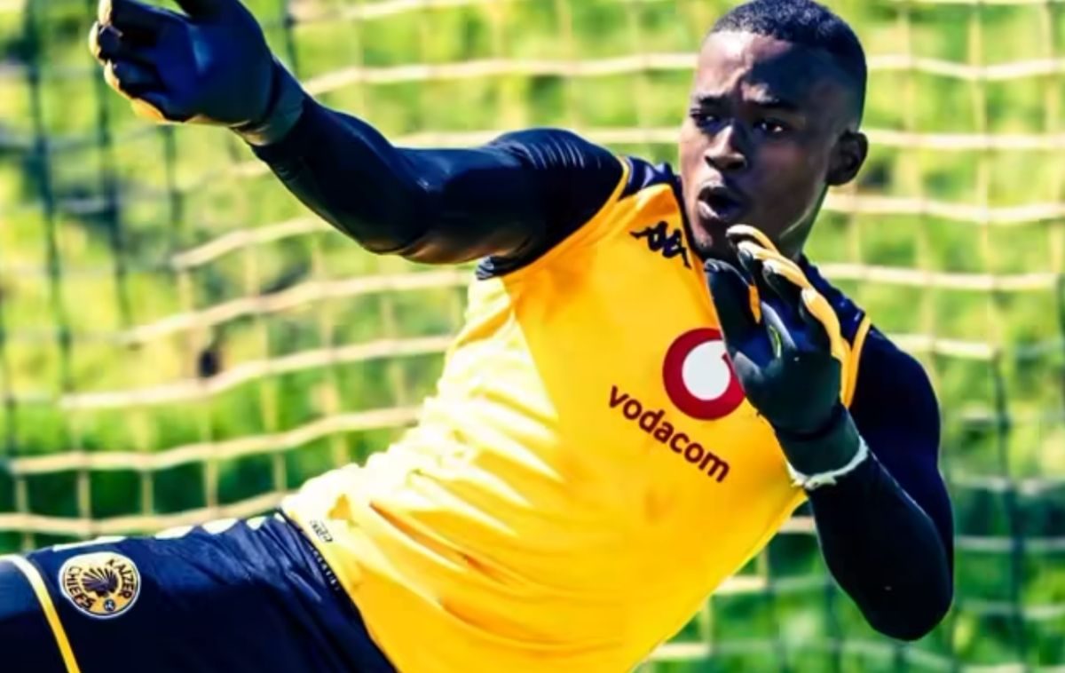 Bontle Molefe training at Naturena with the Kaizer Chiefs first team. Image: @kaizerchiefs/X.