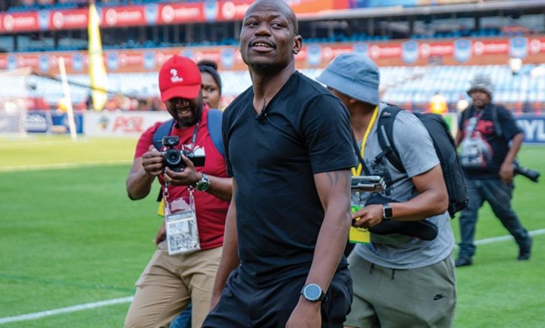 Mamelodi Sundowns legend Hlompho Kekana before a game