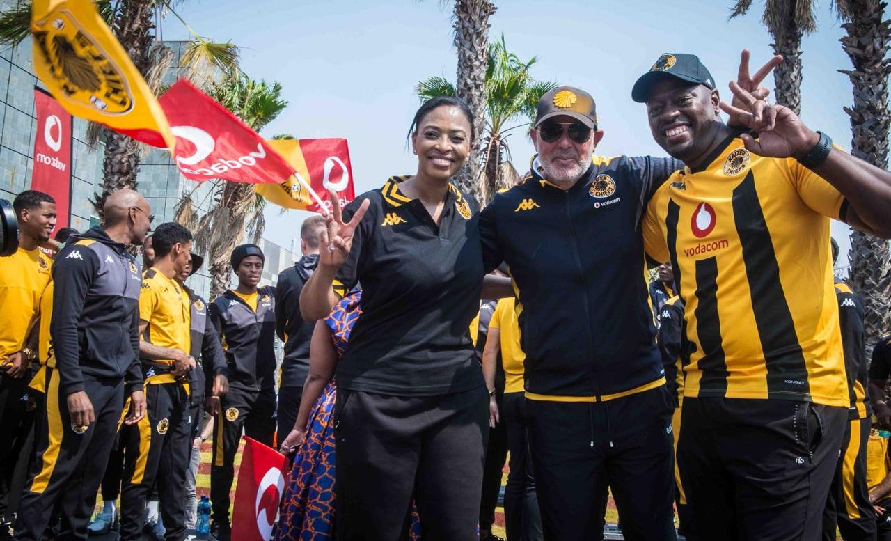 Jessica Motaung and Nasreddine Nabi and a fan during an event