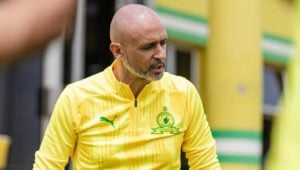 Mamelodi Sundowns coach Miguel Cardoso during the training session