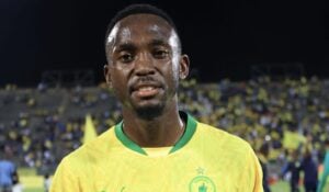 Mamelodi Sundowns striker Peter Shalulile with a Man of the Match award