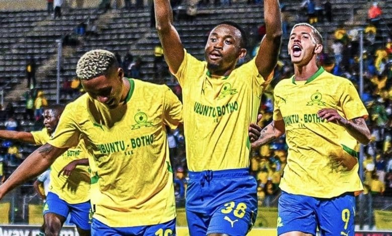 Mamelodi Sundowns’ Peter Shalulile and teammates celebrating a goal