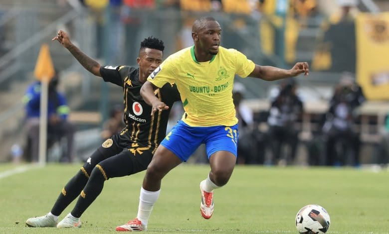 Mamelodi Sundowns defender Asekho Tiwani and Kaizer Chiefs attacker Mduduzi Shabalala in action