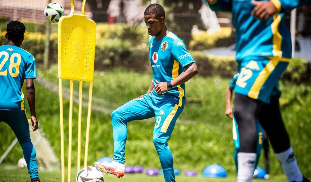 Ashley Du Preez of KAIZER CHIEFS at training