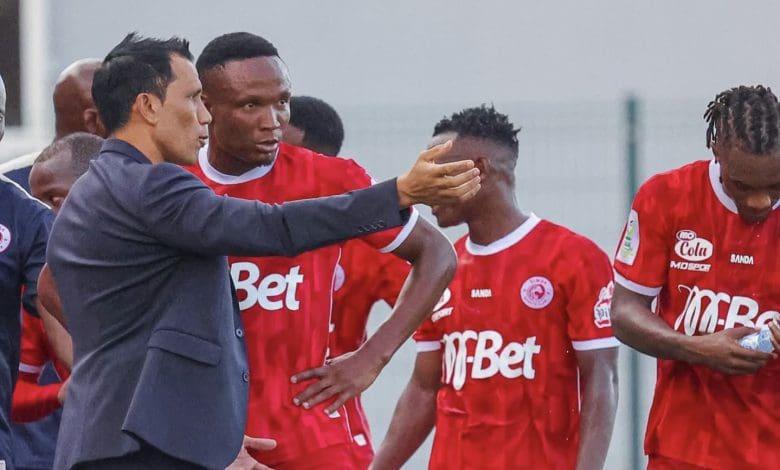 Simba SC coach Fadlu Davids giving instructions to his players