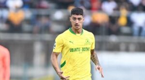 Mamelodi Sundowns defender Lucas Suarez in action