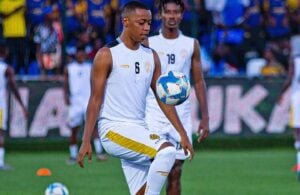 Maverick Tanzanian midfielder Feisal Salum warm up