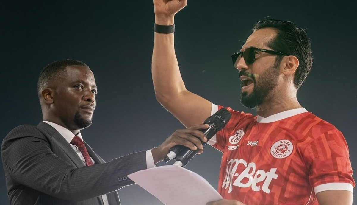 Simba SC president Mohammed Dewji delivering the speech 