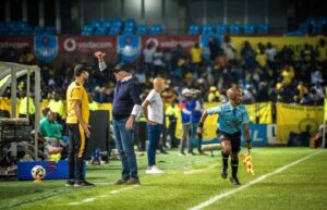 Kaizer Chiefs coach Nasreddine Nabi speaking to his assistant coach during the Sundowns game