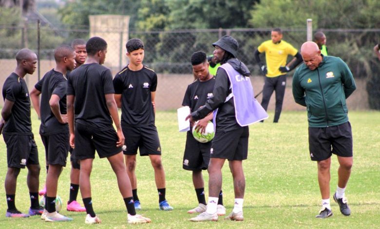 Reneilwe Letsholonyane with Amajita squad during a training session