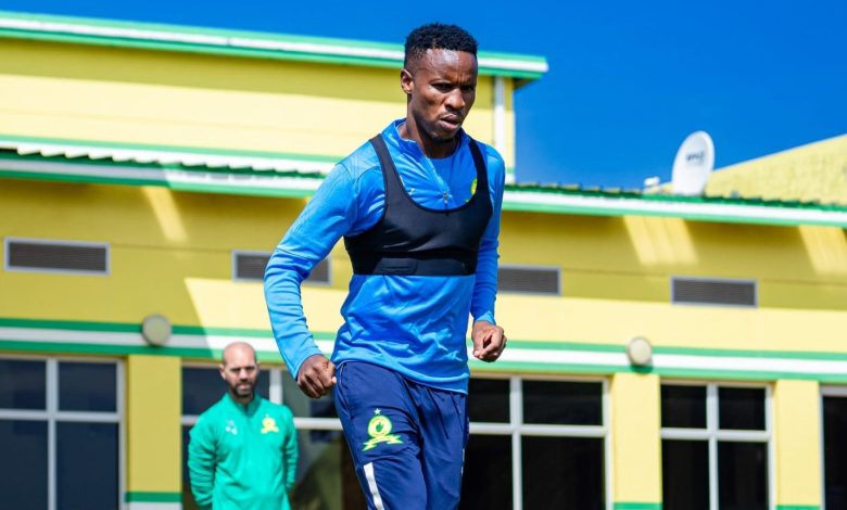 Themba Zwane of Mamelodi Sundowns at training