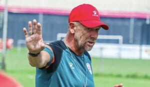 Sekhukhune United coach Eric Tinkler giving instructions at training