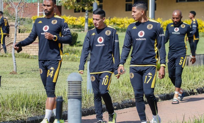 Gaston Sirino, Inacio Miguel and Edson Castillo of Kaizer Chiefs walking