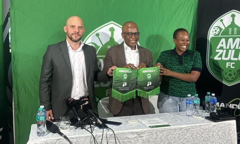 Gian Chidoni, Sandile Zungu and Snenjabulo Zungu during the sponsor announcement