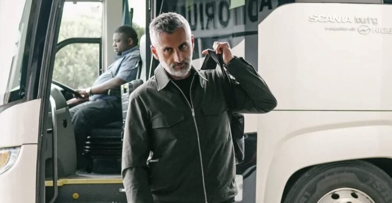 Jose Riveiro getting out of the Bus.