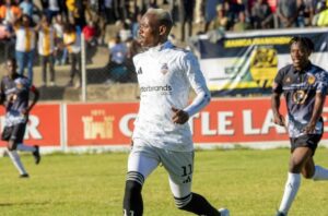 Former Kaizer Chiefs and Mamelodi Sundowns forward Khama Billiat in action