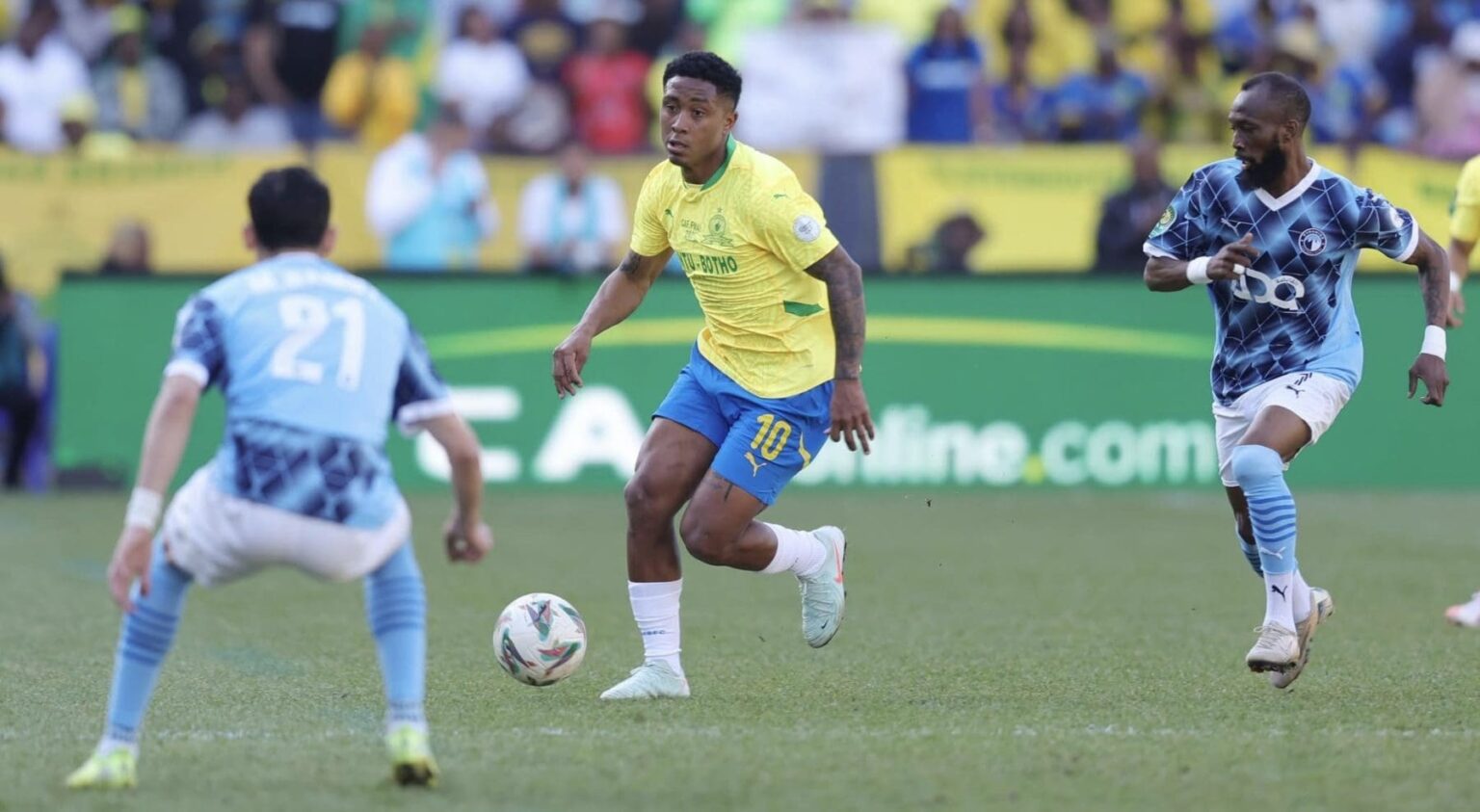 Mamelodi Sundowns striker Lucas Ribeiro on the ball against Pyramids