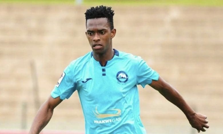 Richards Bay FC defender Nkosikhona Ndaba in action