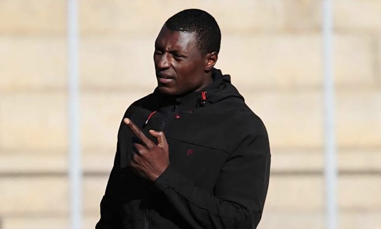 Ronnie Kanalelo pointing a finger during a match