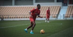 Sphephelo Sithole in Gil Vicente colours