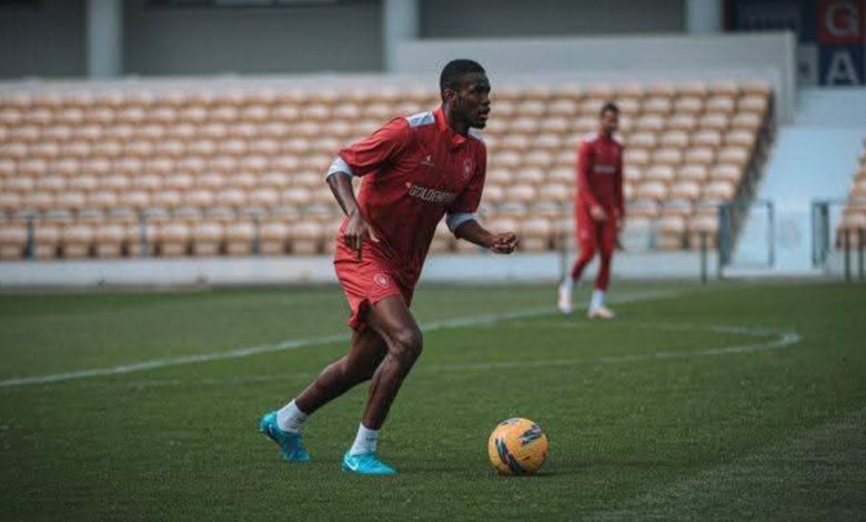Sphephelo Sithole in Gil Vicente colours