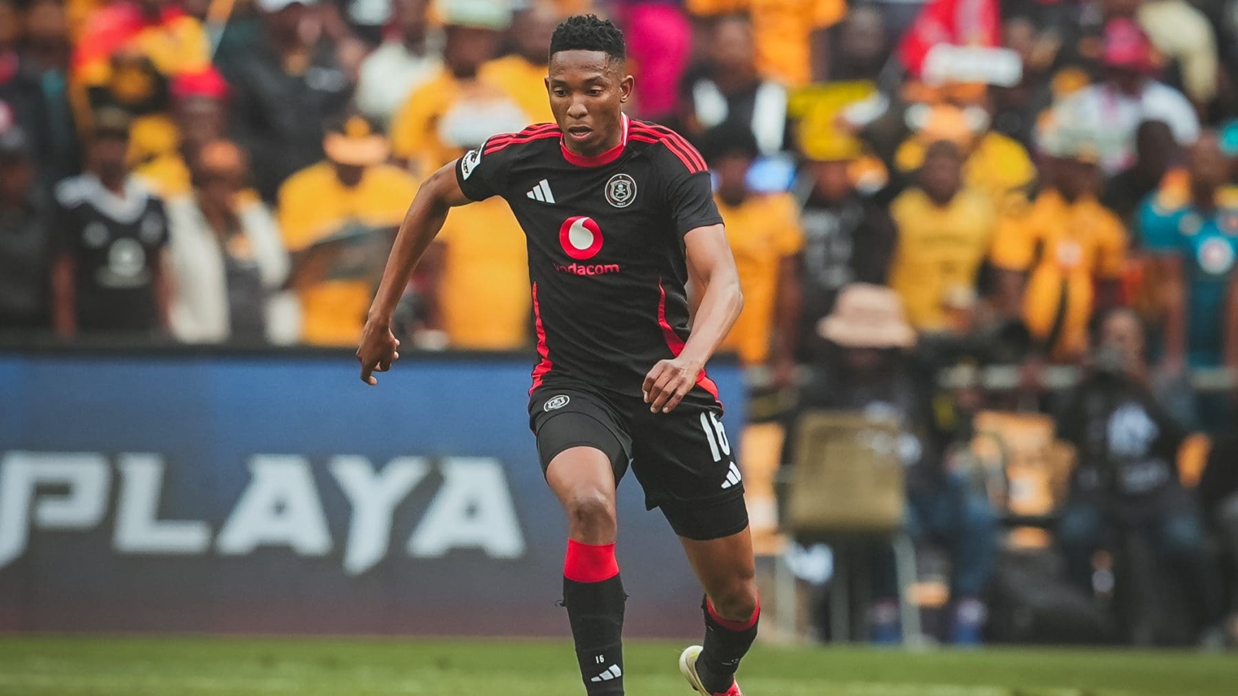 Thalente Mbatha in action for Orlando Pirates