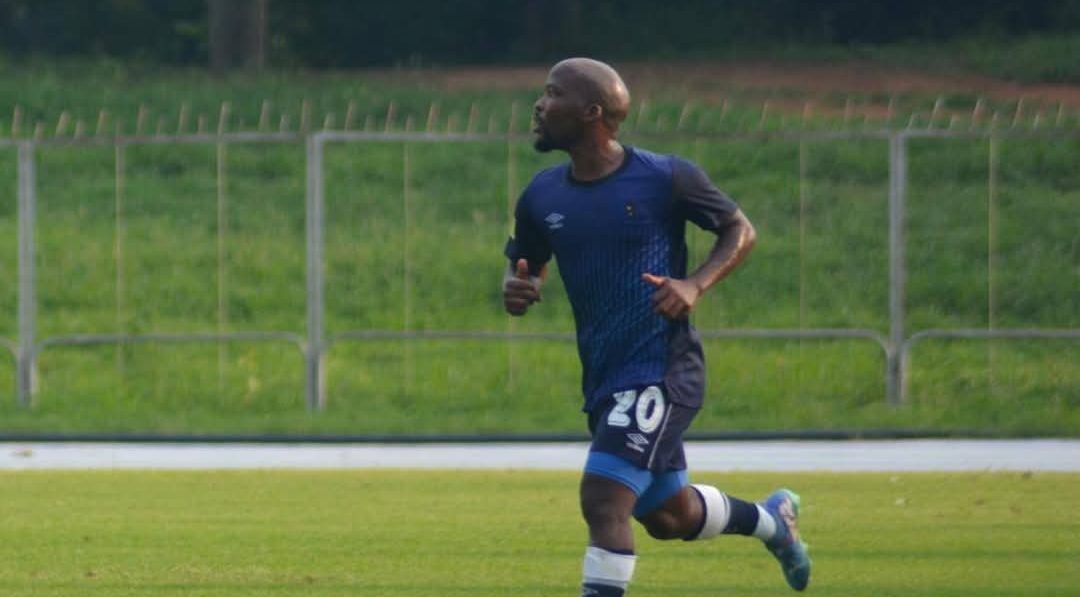 Tshepo Matsemela in action for Orbit College FC