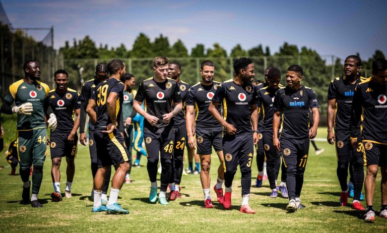 Kaizer Chiefs players including Mduduzi Mdantsane at training