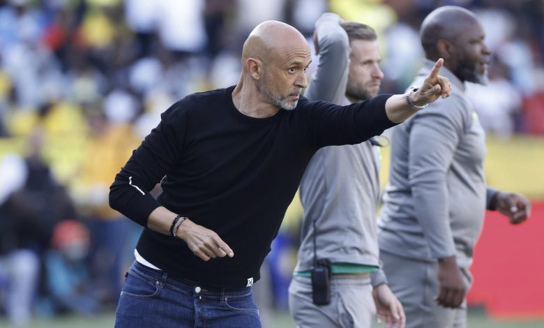 Mamelodi Sundowns coach Miguel Cardoso giving instructions