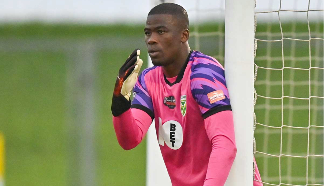 Golden Arrows goalkeeper Nkosingiphile Gumede in action 
